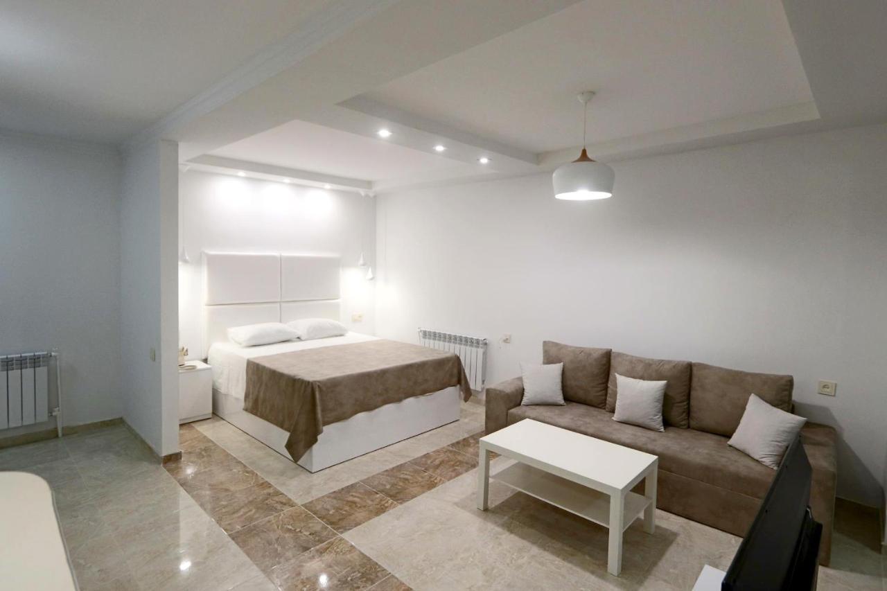 Appartment Lux, Komitas 26 Γιερεβάν Εξωτερικό φωτογραφία